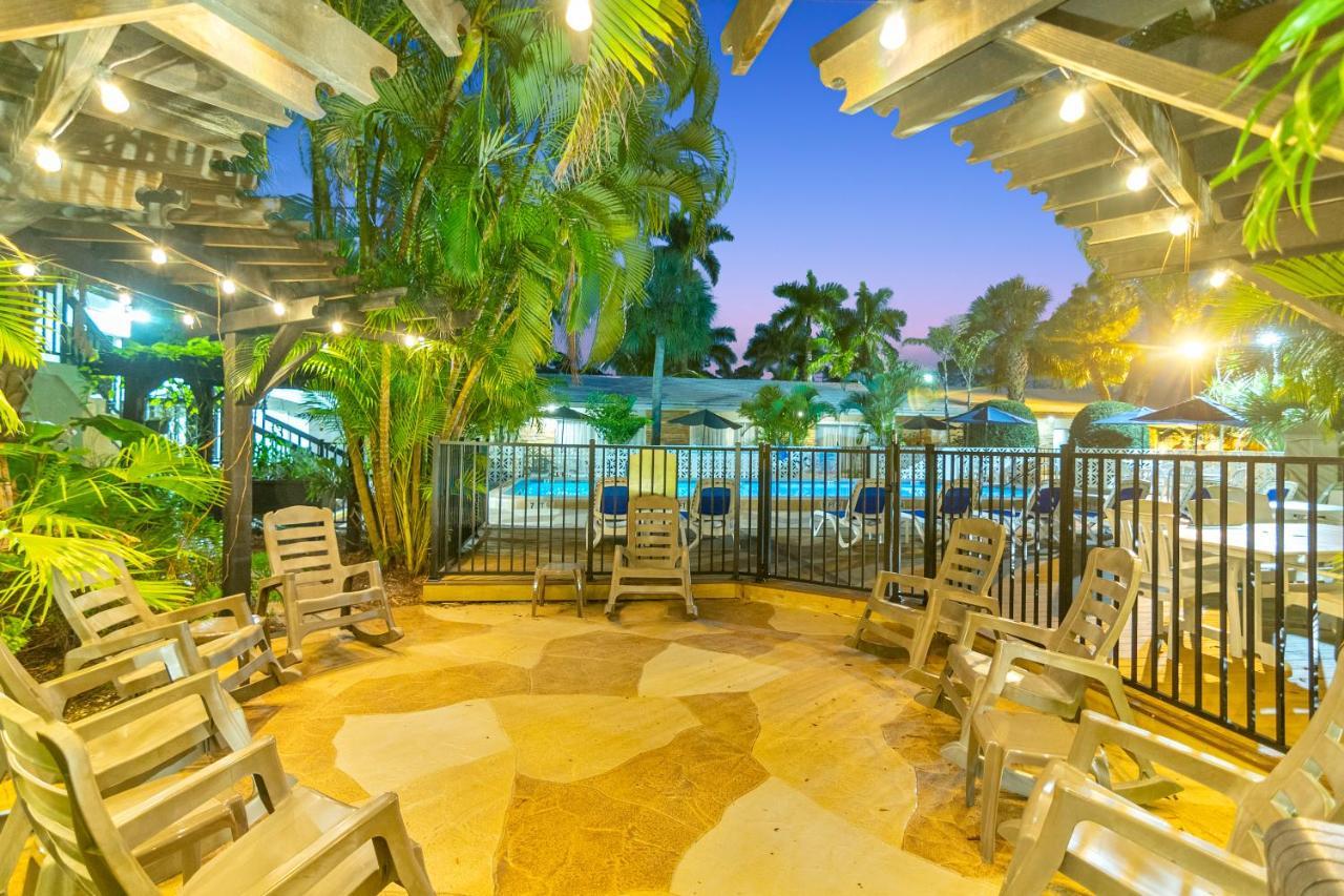 The Fairways Of 3* Naples Park