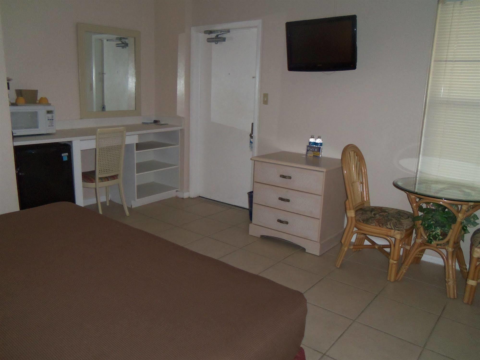 The Fairways Of 3* Naples Park